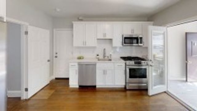 836 Canterbury 1R, Boston, MA 02131