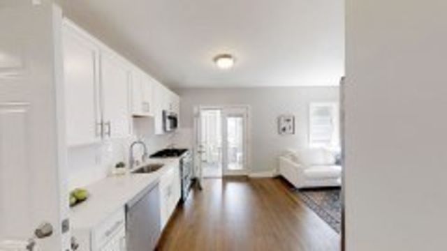 836 Canterbury 1R, Boston, MA 02131