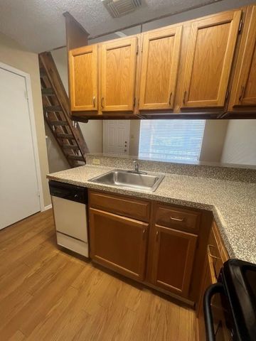 2210 Pearl ST 302, Austin, TX 78705