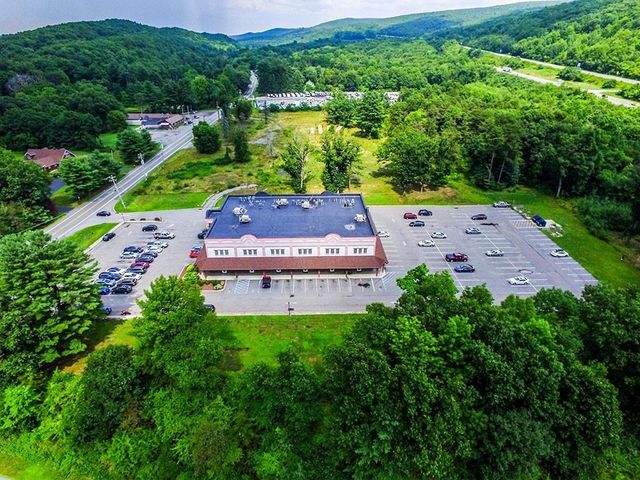 22 US Highway 6 2L & 2R, Port Jervis, NY 12771