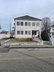 106 Washburn St 2, Taunton, MA 02780