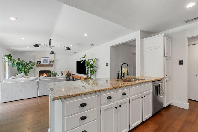 4705 Fieldstone DR, Austin, TX 78735