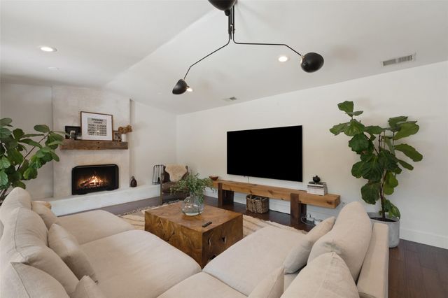 4705 Fieldstone DR, Austin, TX 78735