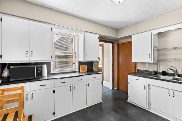 1075 Farrington Street, Saint Paul, MN 55117