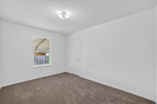 1201 Rye Glen Drive, Midlothian, TX 76065