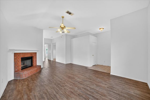 1201 Rye Glen Drive, Midlothian, TX 76065