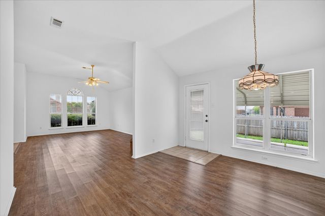 1201 Rye Glen Drive, Midlothian, TX 76065