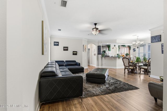 4480 DEERWOOD LAKE Parkway 532, Jacksonville, FL 32216