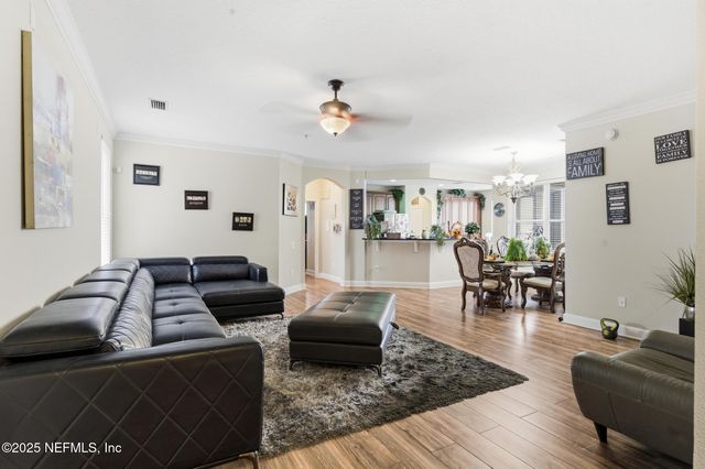 4480 DEERWOOD LAKE Parkway 532, Jacksonville, FL 32216