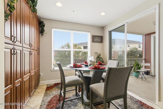 4480 DEERWOOD LAKE Parkway 532, Jacksonville, FL 32216