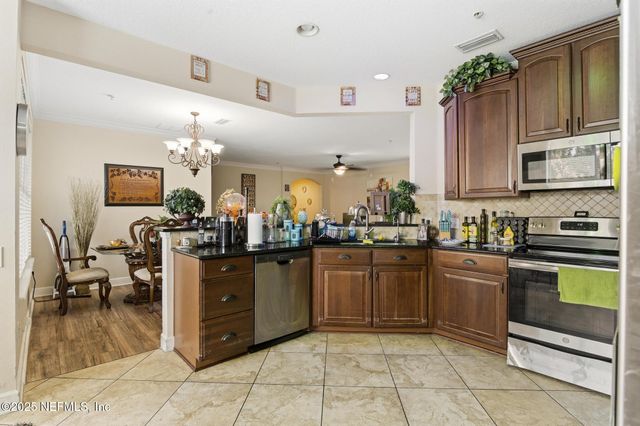 4480 DEERWOOD LAKE Parkway 532, Jacksonville, FL 32216