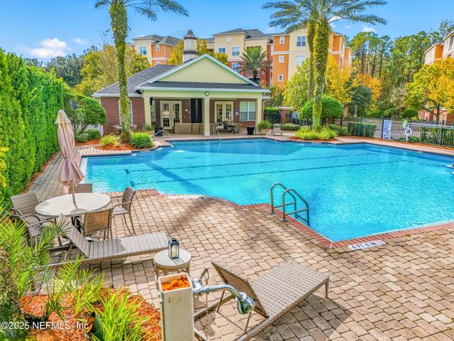 4480 DEERWOOD LAKE Parkway 532, Jacksonville, FL 32216