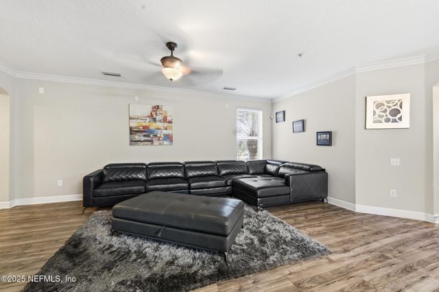 4480 DEERWOOD LAKE Parkway 532, Jacksonville, FL 32216