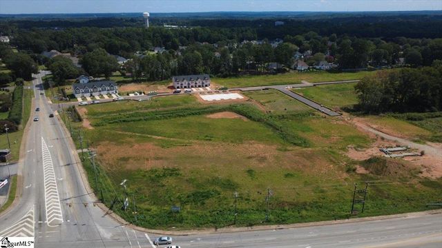 2039 Hillman Way, Roebuck, SC 29376