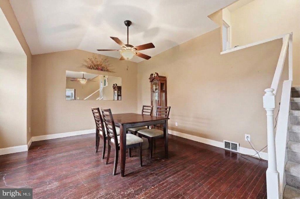811 ARTHUR AVE, BRISTOL, PA 19007 — photo 4