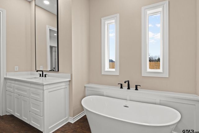 1003 Stone Haven, Mt Pleasant, TX 75455