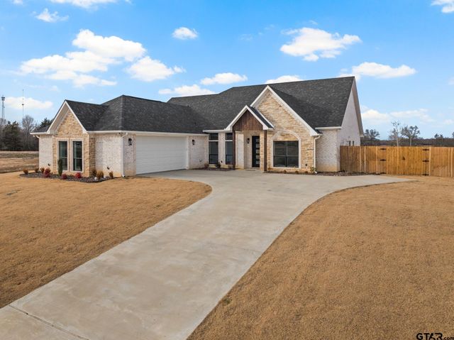 1003 Stone Haven, Mt Pleasant, TX 75455