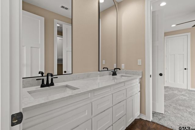 1003 Stone Haven, Mt Pleasant, TX 75455