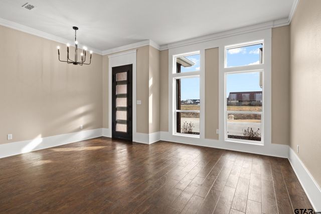 1003 Stone Haven, Mt Pleasant, TX 75455