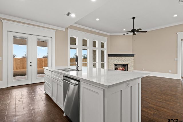 1003 Stone Haven, Mt Pleasant, TX 75455