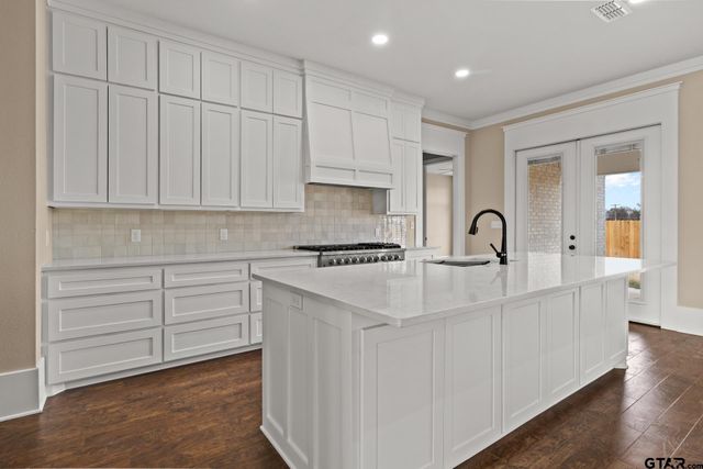 1003 Stone Haven, Mt Pleasant, TX 75455