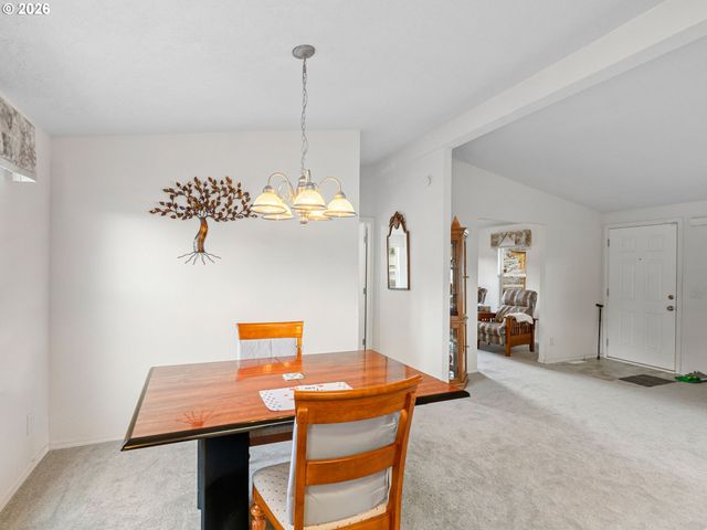 11772 Sw ROYAL VILLA Dr, Portland, OR 97224
