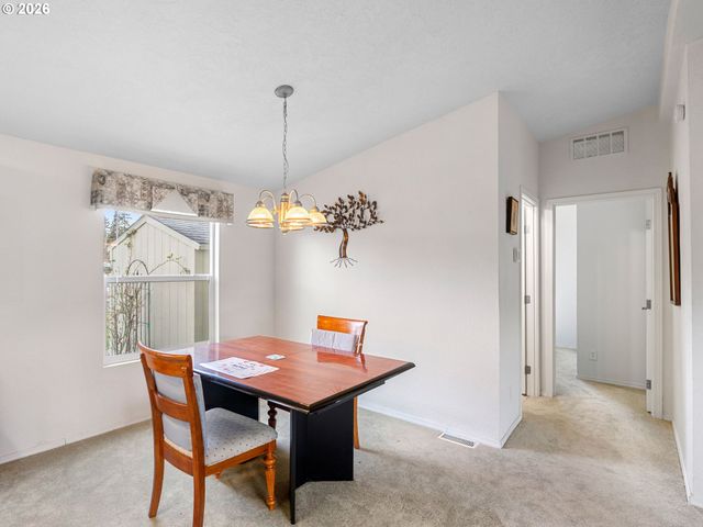 11772 Sw ROYAL VILLA Dr, Portland, OR 97224