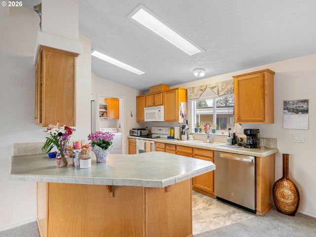 11772 Sw ROYAL VILLA Dr, Portland, OR 97224
