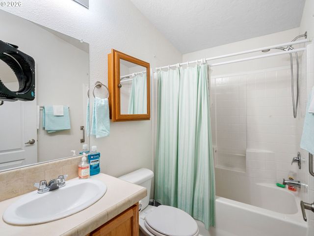 11772 Sw ROYAL VILLA Dr, Portland, OR 97224