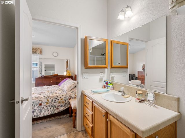 11772 Sw ROYAL VILLA Dr, Portland, OR 97224