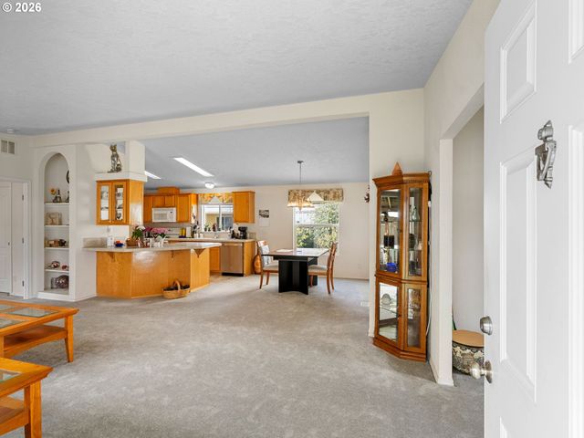 11772 Sw ROYAL VILLA Dr, Portland, OR 97224