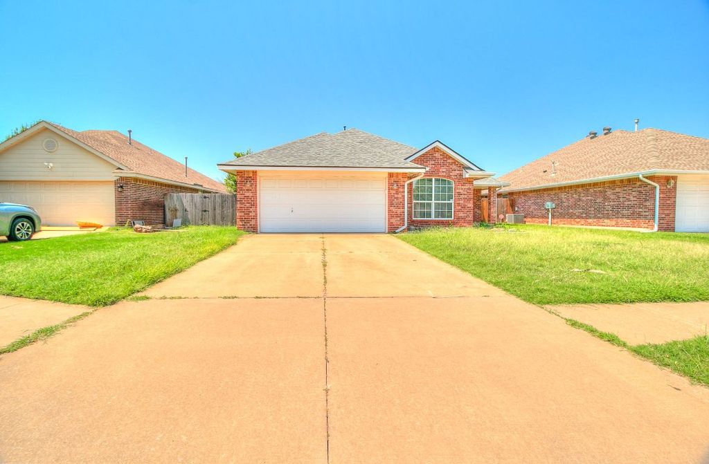 17305 Gold Drive, Edmond, OK 73012