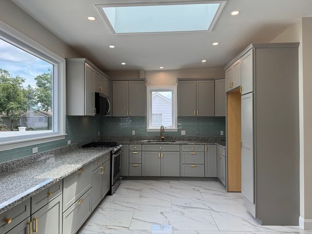 175 Wilbur Ave, Swansea, MA 02777