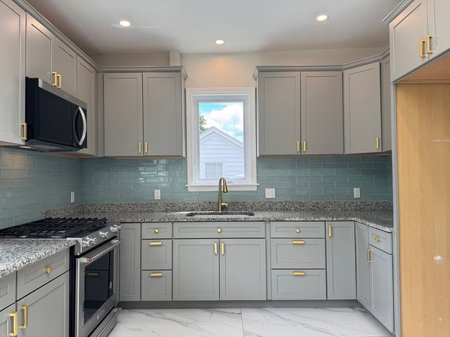175 Wilbur Ave, Swansea, MA 02777