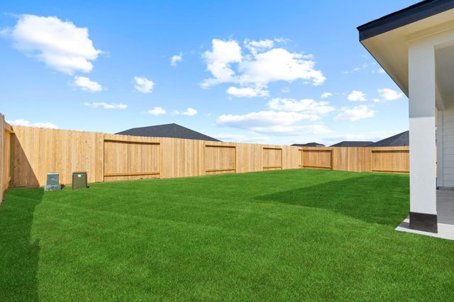 9015 Rose Water Trails, Iowa Colony, TX 77583