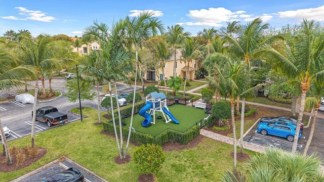 2725 Anzio Ct 307, Palm Beach Gardens, FL 33410