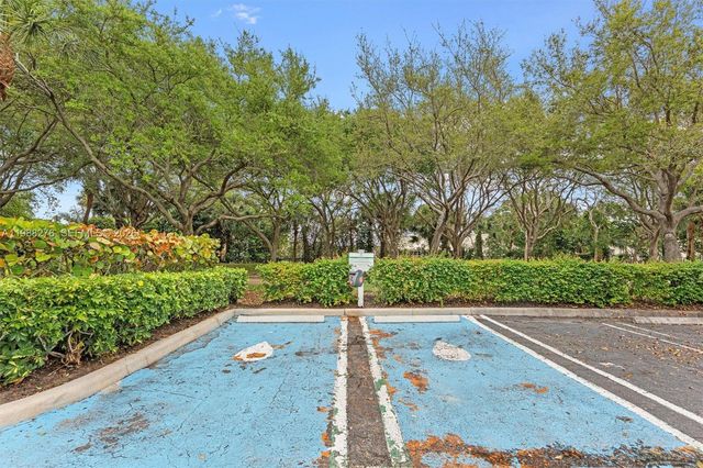 2725 Anzio Ct 307, Palm Beach Gardens, FL 33410