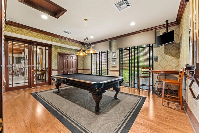 2725 Anzio Ct 307, Palm Beach Gardens, FL 33410