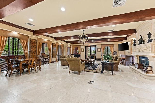 2725 Anzio Ct 307, Palm Beach Gardens, FL 33410