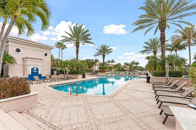 2725 Anzio Ct 307, Palm Beach Gardens, FL 33410