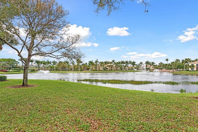 2725 Anzio Ct 307, Palm Beach Gardens, FL 33410