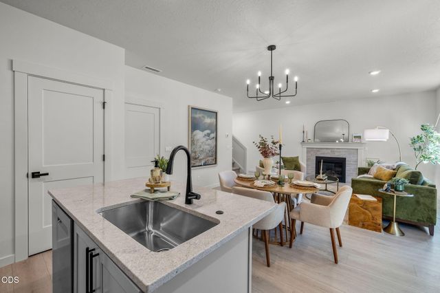 545 NW 29th Street, Redmond, OR 97756