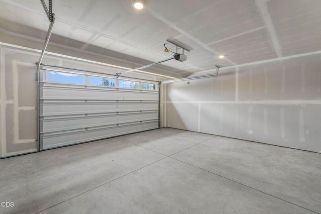 545 NW 29th Street, Redmond, OR 97756