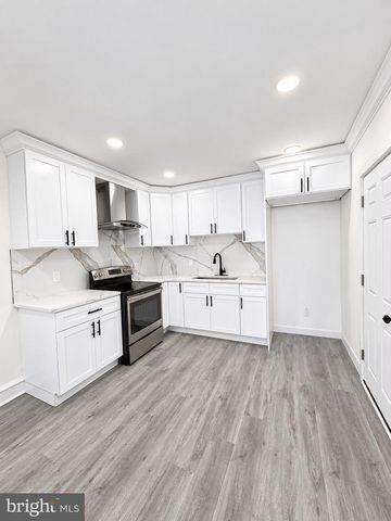 3828 K ST, Philadelphia, PA 19124