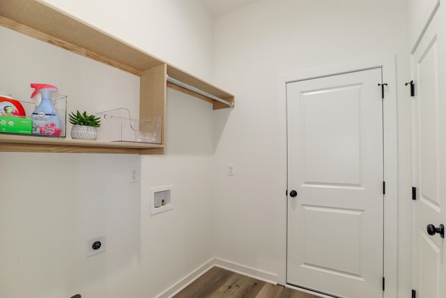 5255 Pinecrest Ct N, Bel Aire, KS 67220