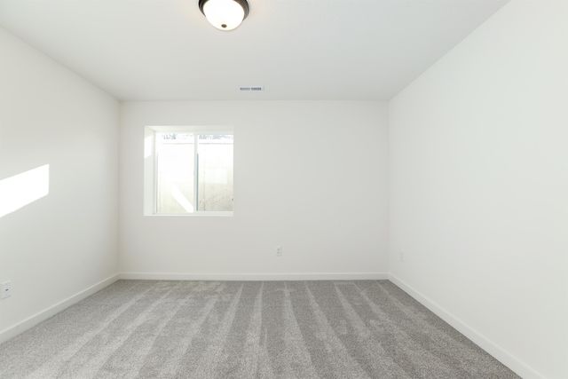 5255 Pinecrest Ct N, Bel Aire, KS 67220