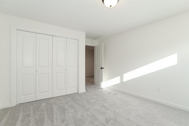 5255 Pinecrest Ct N, Bel Aire, KS 67220