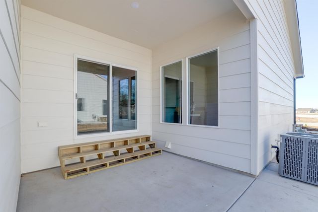 5255 Pinecrest Ct N, Bel Aire, KS 67220