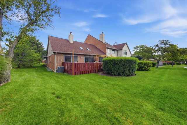 1975 Koehling Road, Northbrook, IL 60062
