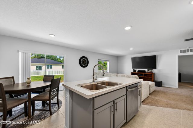 681 Floyd Street SE, Palm Bay, FL 32909